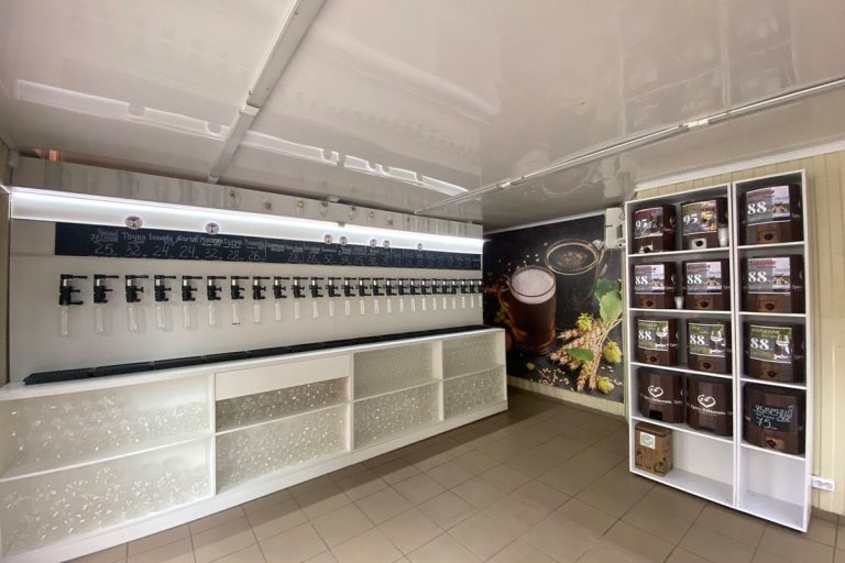 Пиво та закуски на Гарибальді 12