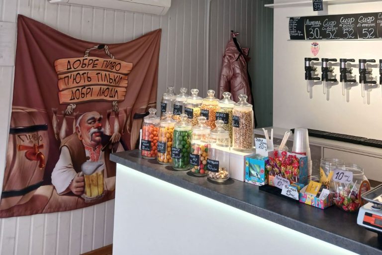 Пиво та закуски в Ольшанах