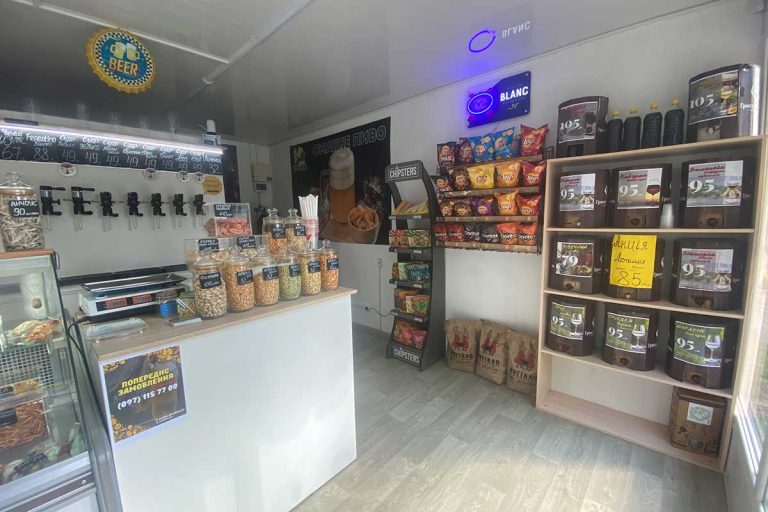 Пиво та закуски на Олимпийская 25