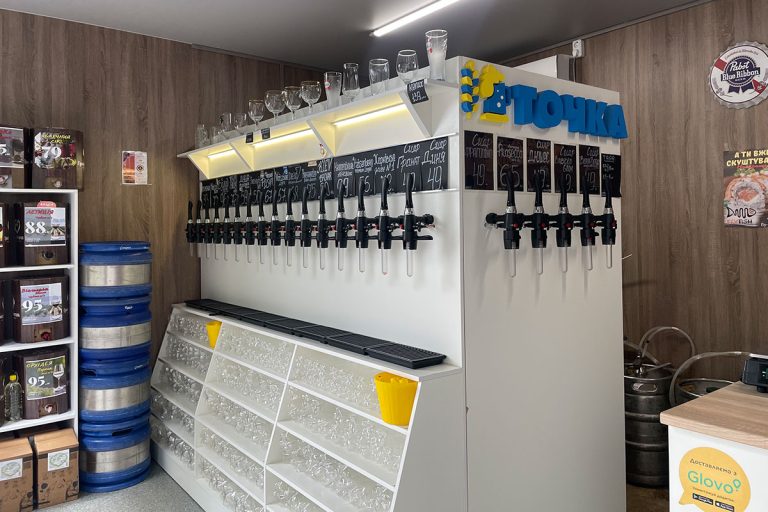 Пиво та закуски на Каденюка 7-2